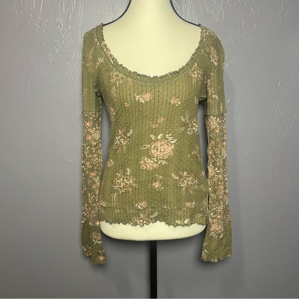 We The Free Clover Printed Thermal Top Olive Floral Size Small - Picture 4 of 9